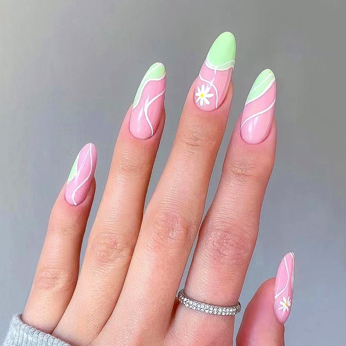 Künstlerisches Stiletto-Nagelkunst-Design