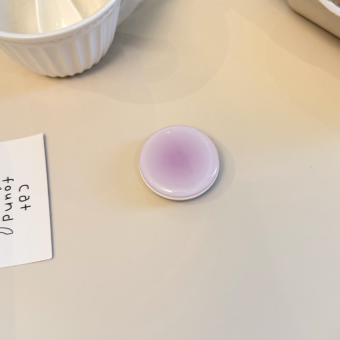 Dekorativer Keramik-Anstecker Brehn
