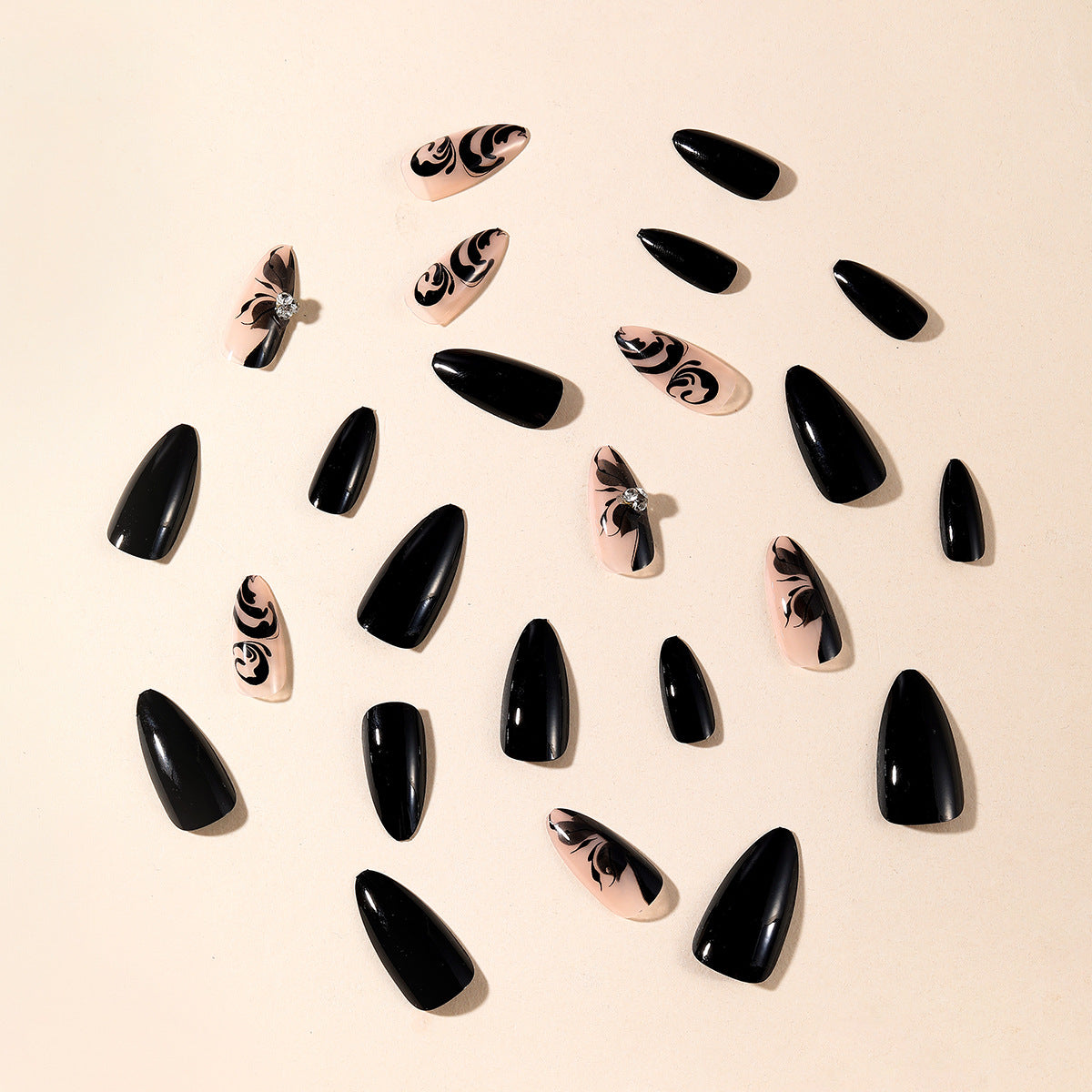 Elegante Gothic Stiletto Nagelkunst Extensions Brehn