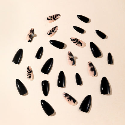 Elegante Gothic Stiletto Nagelkunst Extensions Brehn