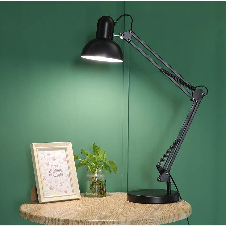 Verstellbare Schreibtischlampe