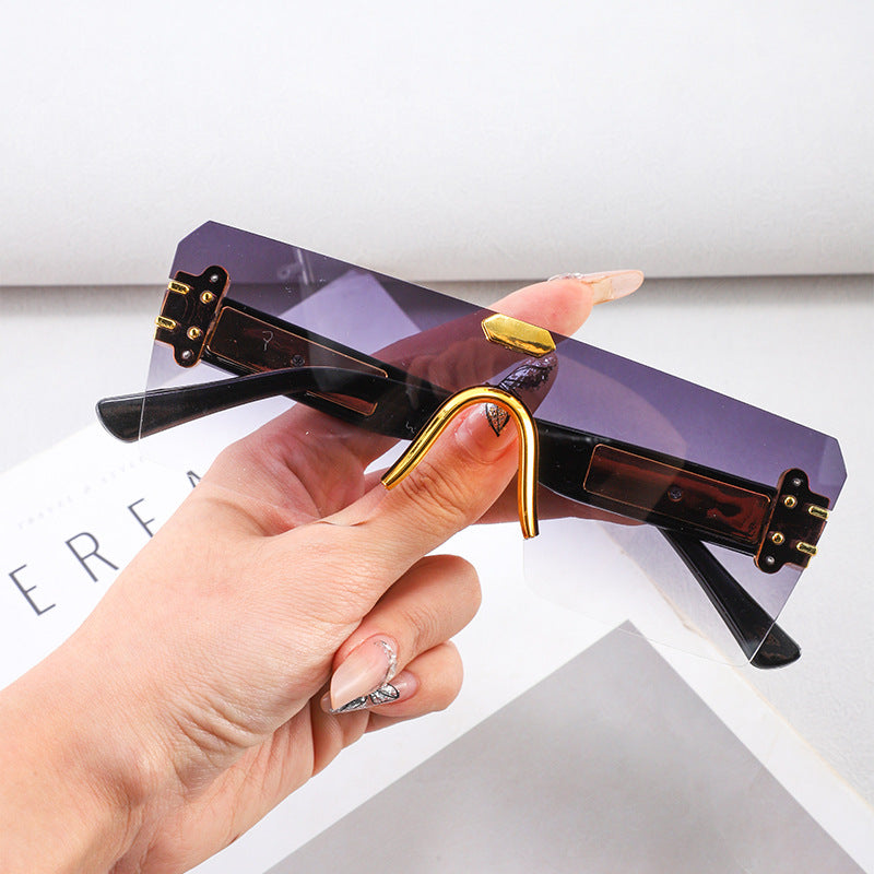 Damen futuristische Fashion-Sonnenbrille Brehn