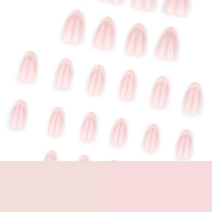 Kunstvolle Nagelverlängerungen mit eleganten French-Spitzen Brehn