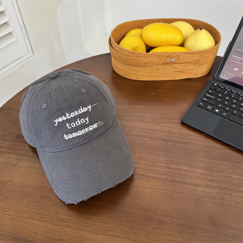 Damen Distressed Graphic Cap Brehn