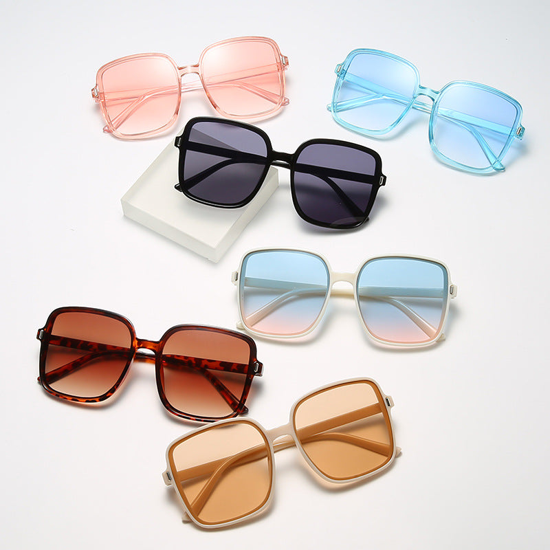 Damen Oversized Sonnenbrille mit UV-Schutz und elegantem Design Brehn