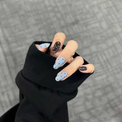Künstlerische Nagelkunstspitzen