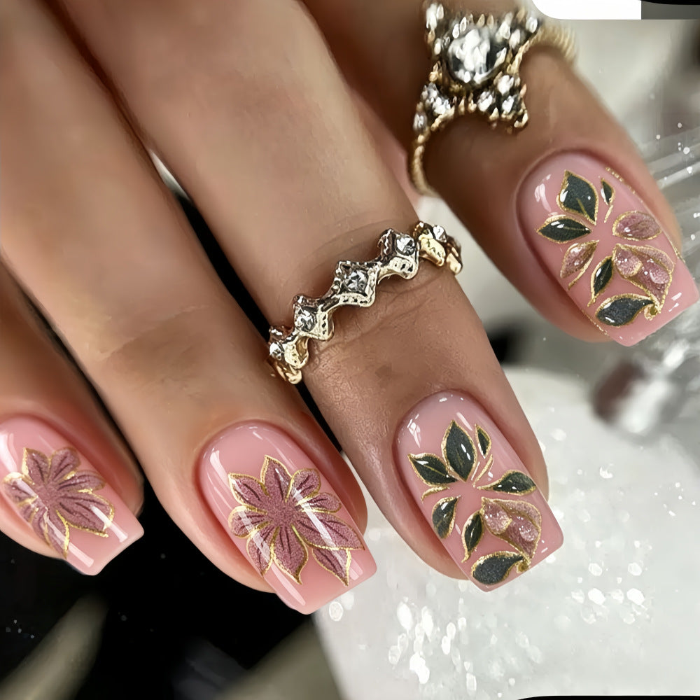 Kunstnägel mit Elegantem Blumen-Design Brehn