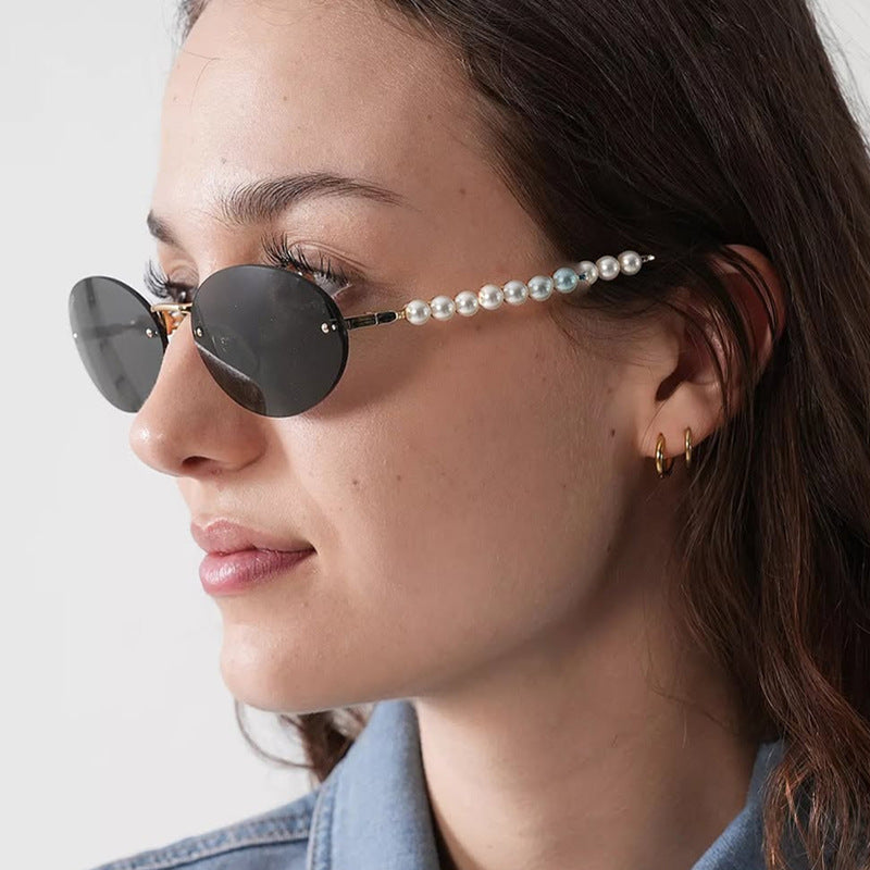 Damen stilvolle ovale Sonnenbrille mit eleganten Verzierungen Brehn