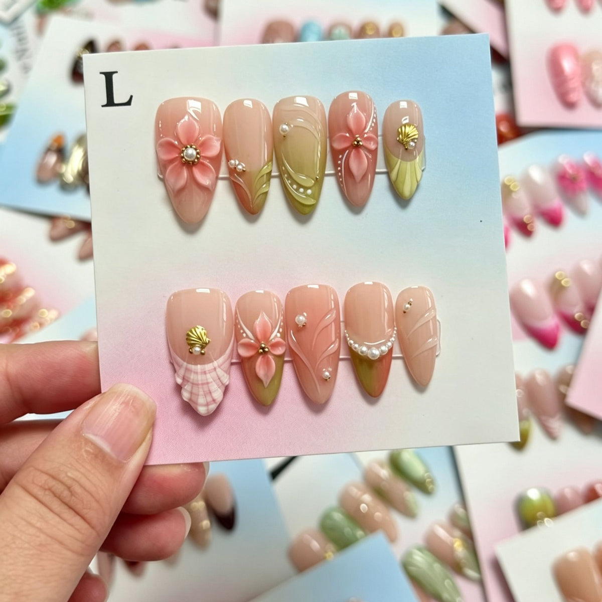 Künstlerisches blumeninspiriertes Press-On-Nagelset
