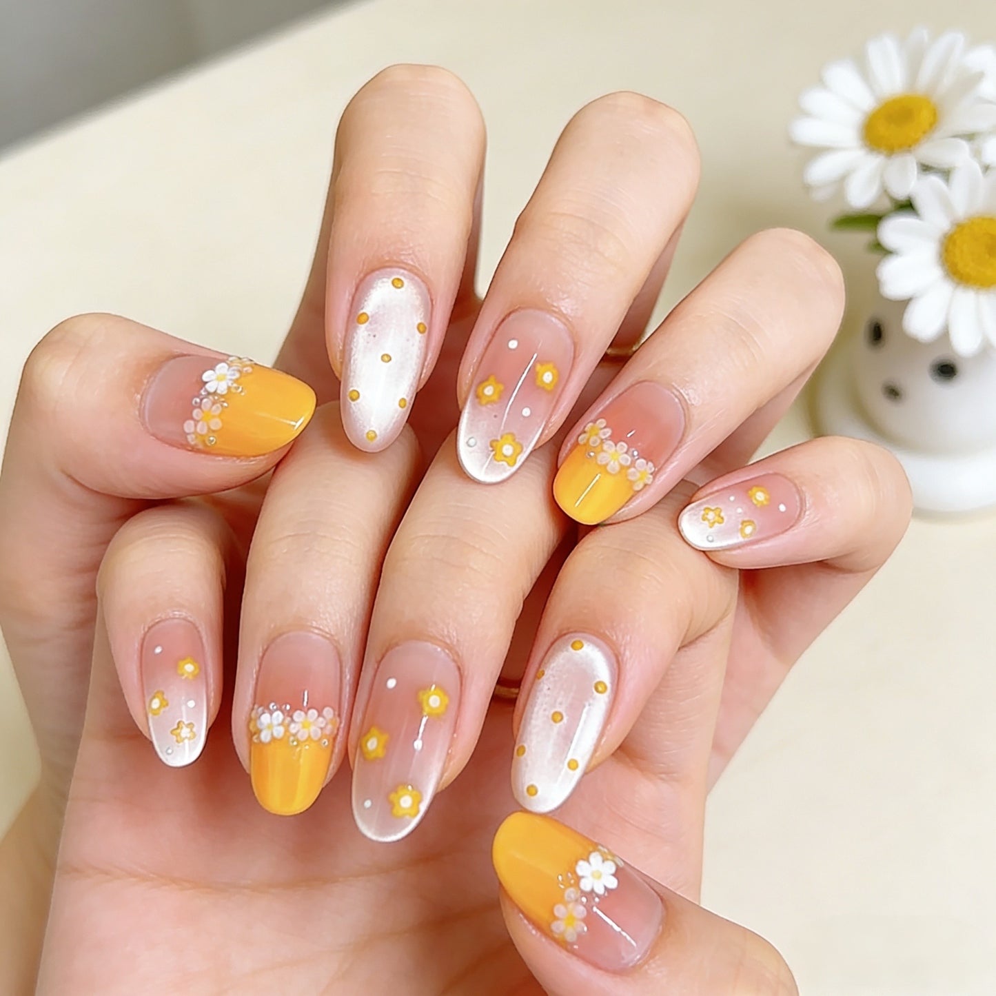 Künstlerisches blumenmusteriertes Press-On-Nagelset Brehn