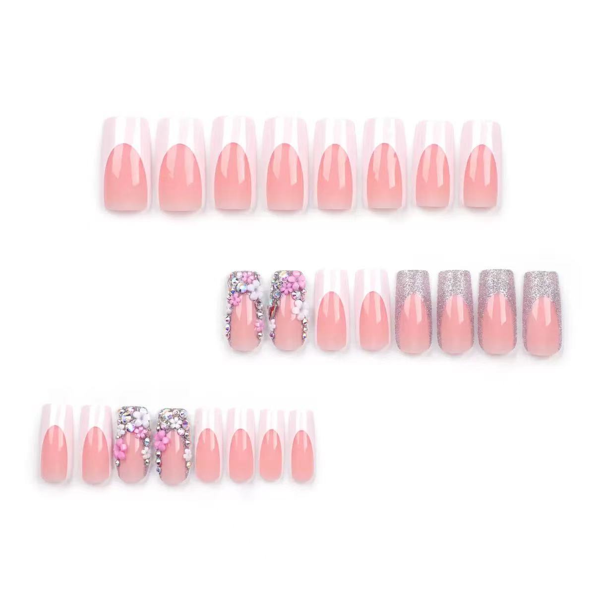 Kunstnagelset mit eleganten 3D-Blüten und Glitzerverzierungen Brehn