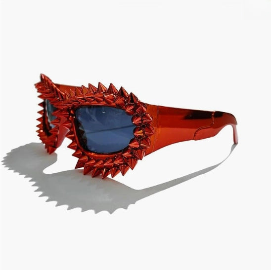 Damen Statement-Sonnenbrille mit kreativen Nietenakzenten Brehn