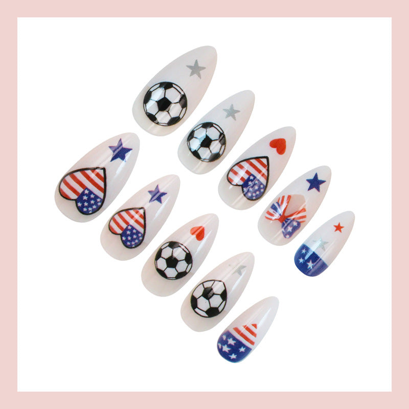 Kreatives Kunstnagelset mit sportlichen Motiven und patriotischen Symbolen Brehn