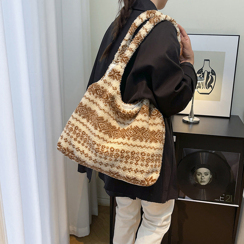 WoBohemian Strick Hobo Tasche Brehn
