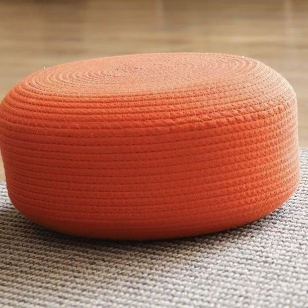 Handgefertigter Sitzpouf Brehn