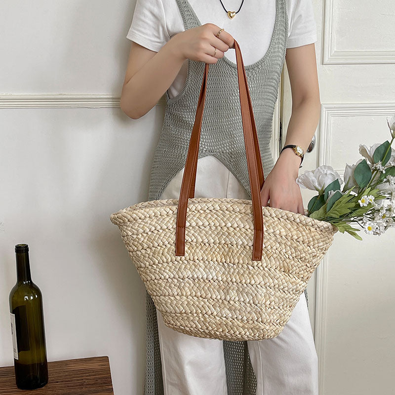 Elegante Basttasche mit Langen Lederträgern Brehn
