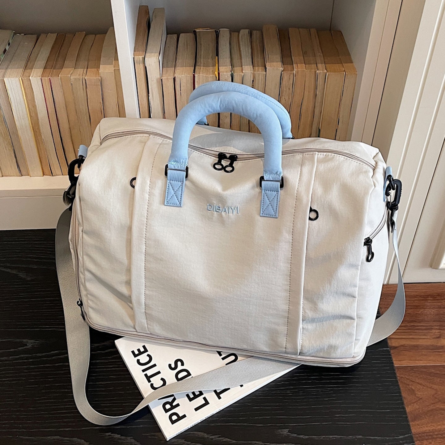 Multi-Funktionale Reiseturnhallen Duffel Brehn