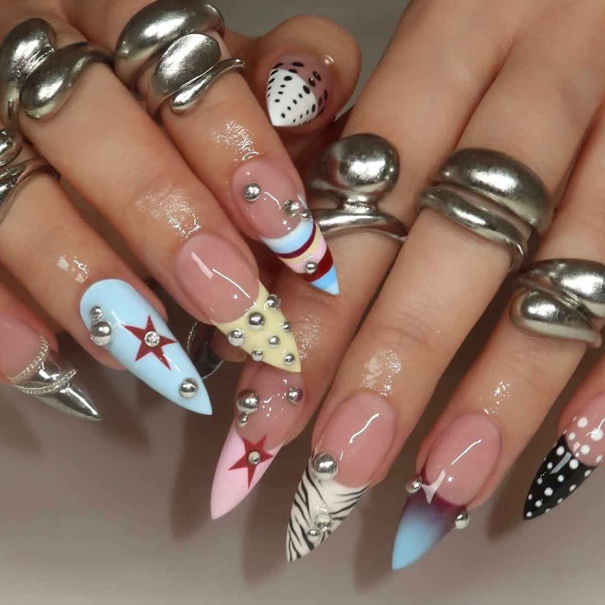 Künstlerische Gel-Nagelverlängerungen Brehn