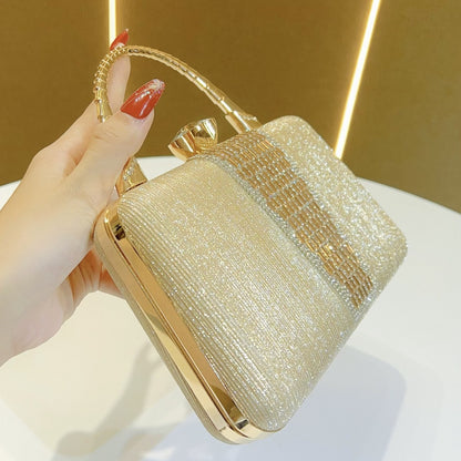 Abendhandtasche mit Kristallverzierungen