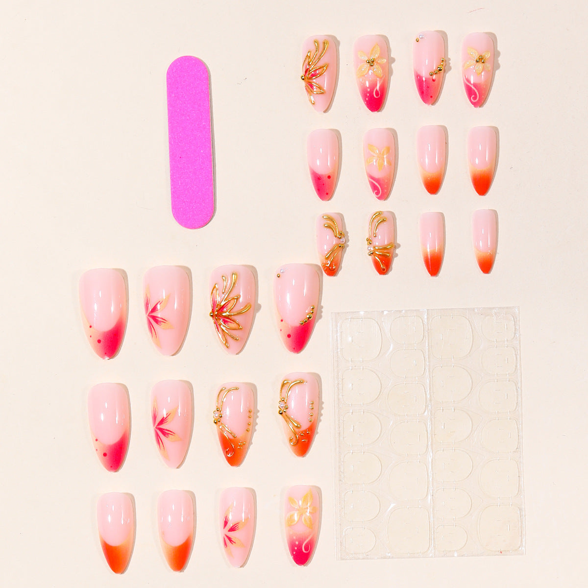 Hochwertige florale Nagelkunstverlängerungen Brehn