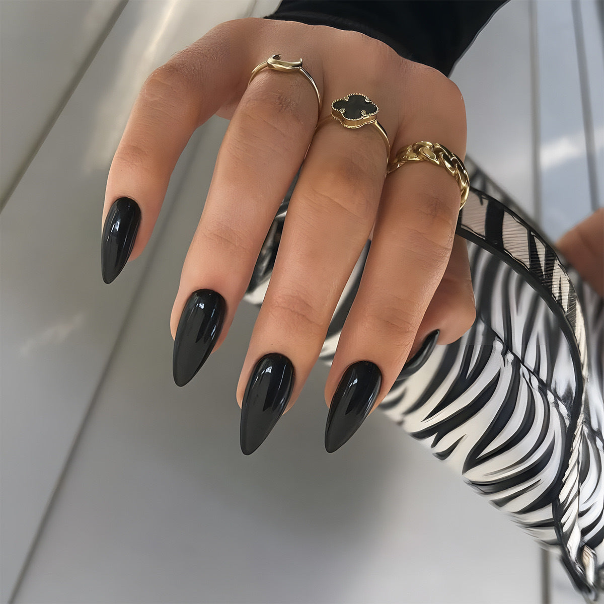 Kunstnägel mit elegantem Stiletto-Design Brehn