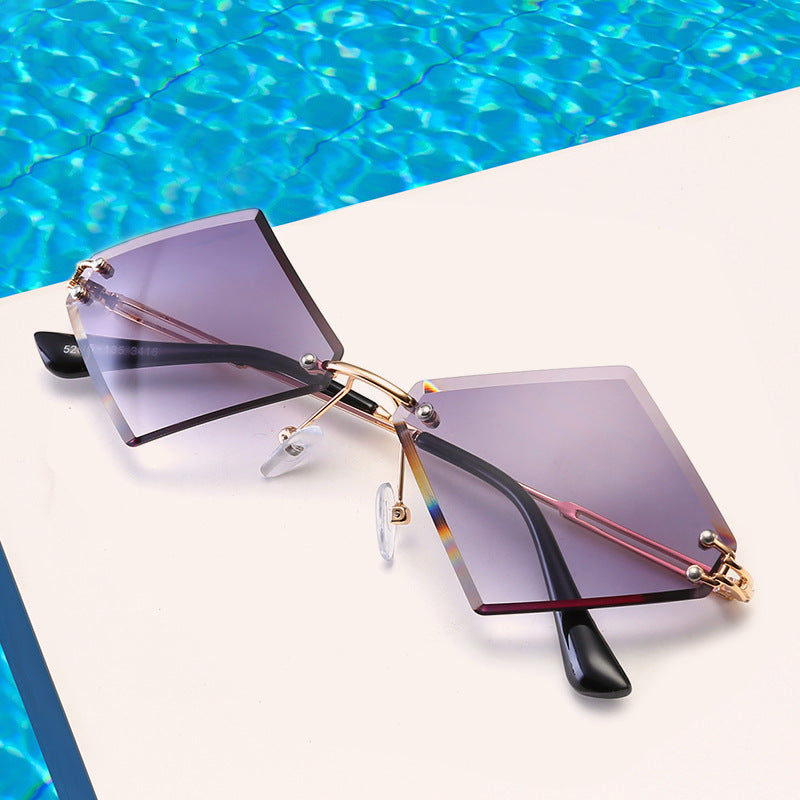 Damen modische geometrische Sonnenbrille mit verspiegelten Gläsern Brehn