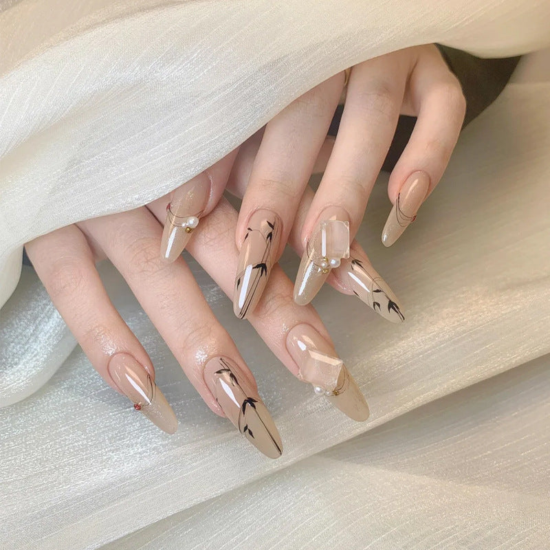 Stylische Press-On-Nageltips mit Leopardendesign Brehn