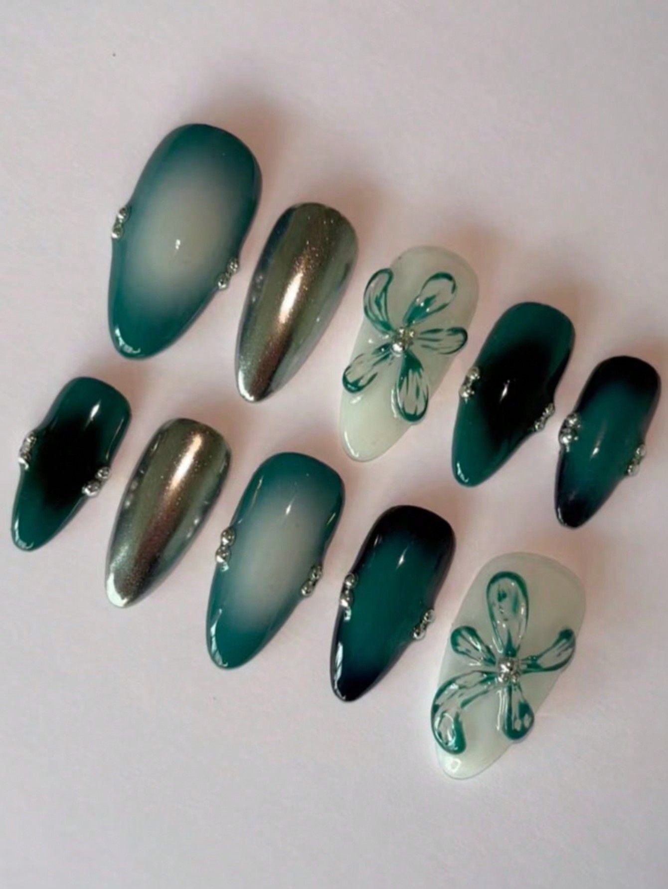 Künstlerisches Press-On Nagelkunstset Brehn