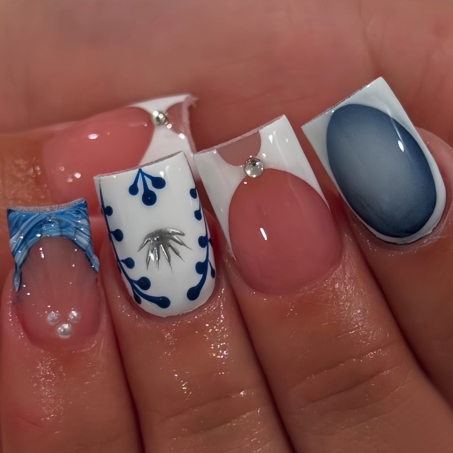 Dekorative Nagelkunst Brehn