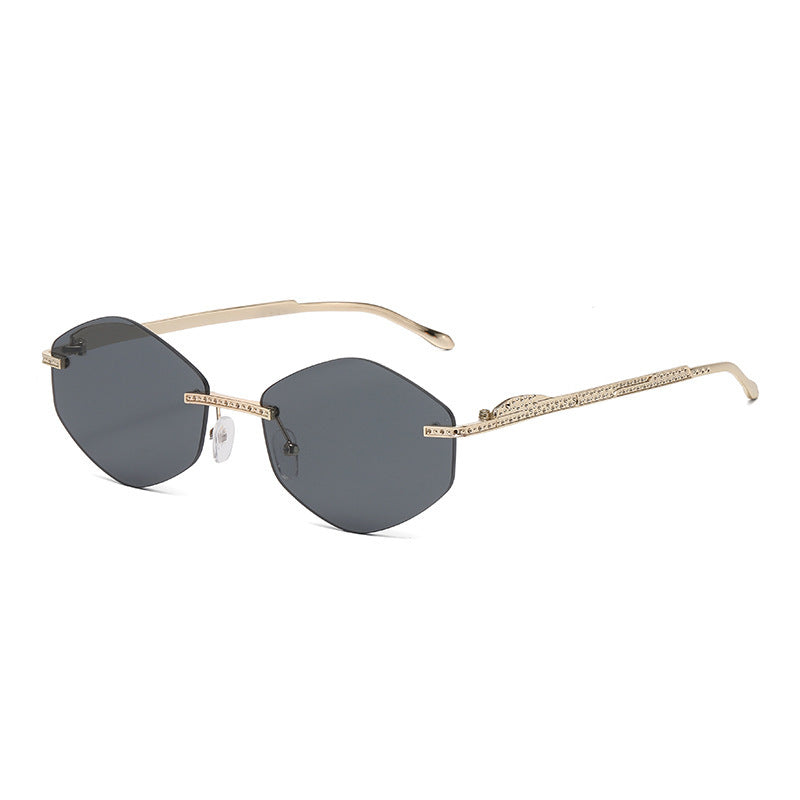 Damen extravagante Sonnenbrille mit funkelnden Akzenten Brehn