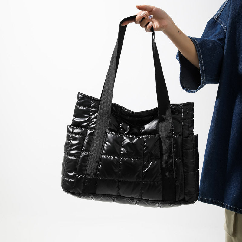 Praktische Und Stylische Tragetasche Mit Gepolstertem Design Brehn