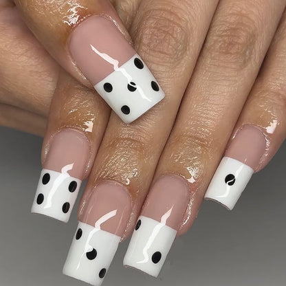 Dekorative Polka Dot French Tip Nagelverlängerungen Brehn