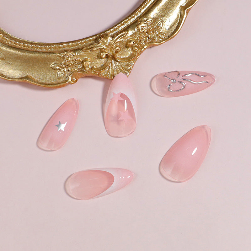 Premium Press-On Nail Set mit dekorativen Akzenten Brehn