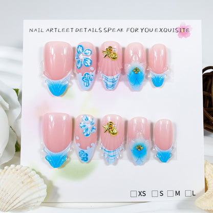 Kunstnägel Set mit eleganten floralen Akzenten Brehn