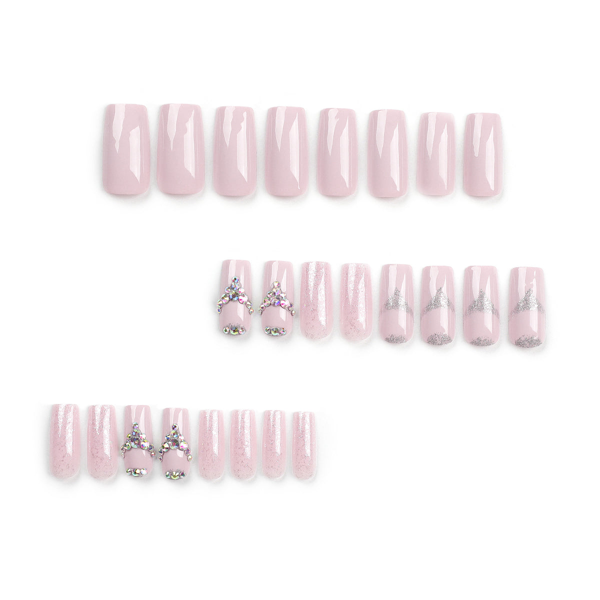 Kunstvolle Nagelkunst mit Strassverzierungen Brehn