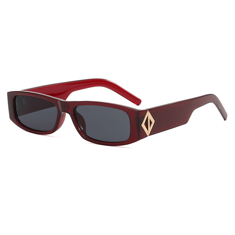 Damen modische rechteckige Sonnenbrille mit stilvollem Metallapplikation Brehn