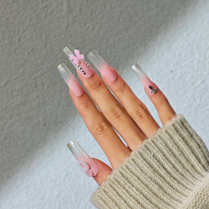 Dekorative Lange Acryl-Nagelerweiterungen Brehn