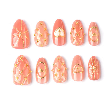 Künstlerisches Nagelkunstset mit goldenen Akzenten Brehn