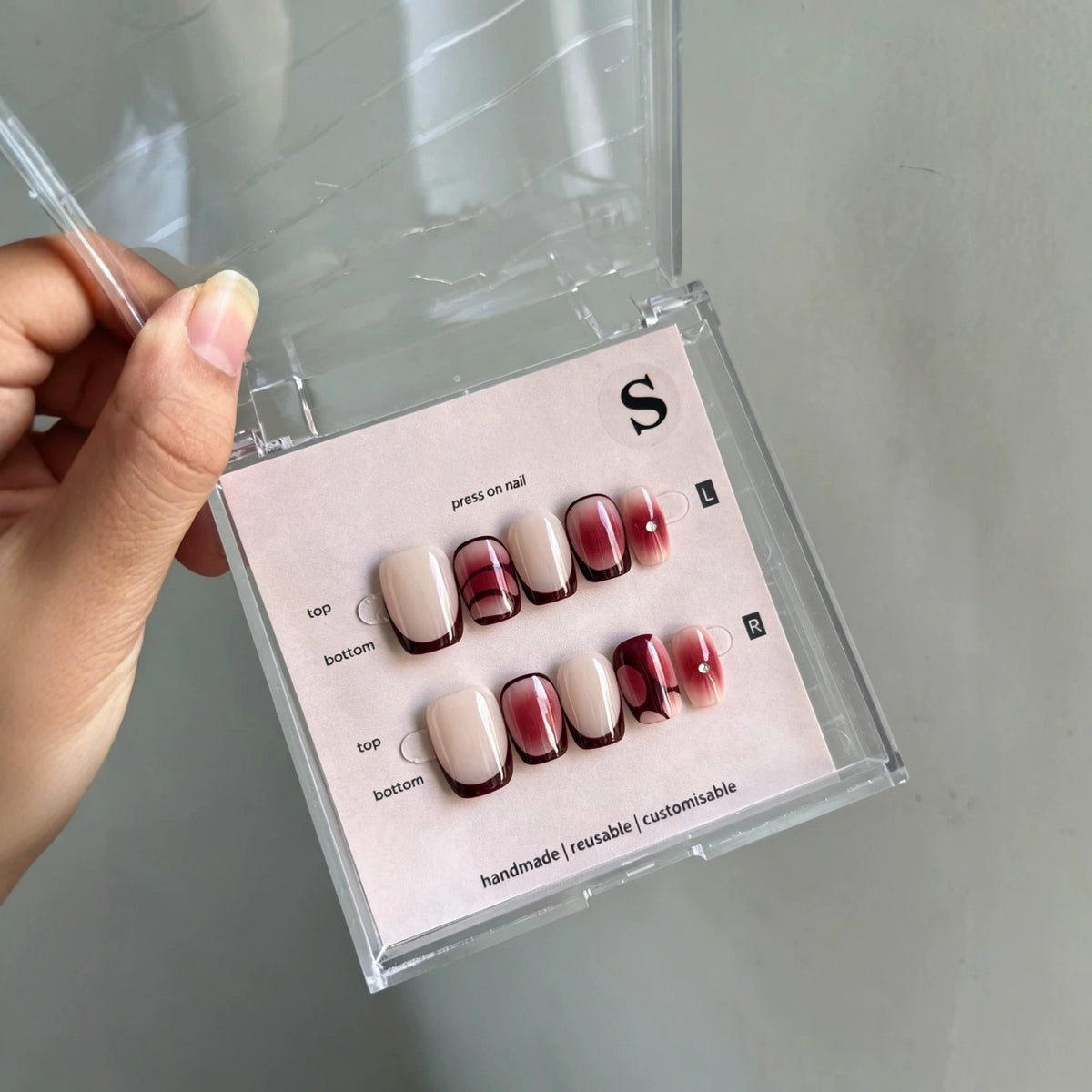 Anpassbares Press-On-Nagelset mit French Tip und stilvollem Gradient
