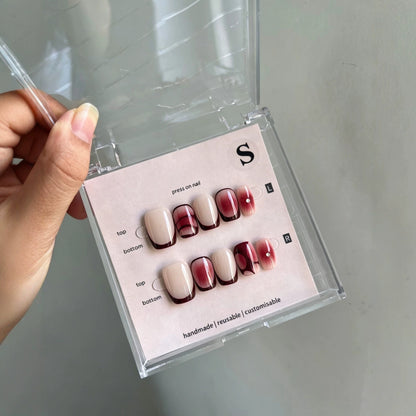 Anpassbares Press-On-Nagelset mit French Tip und stilvollem Gradient