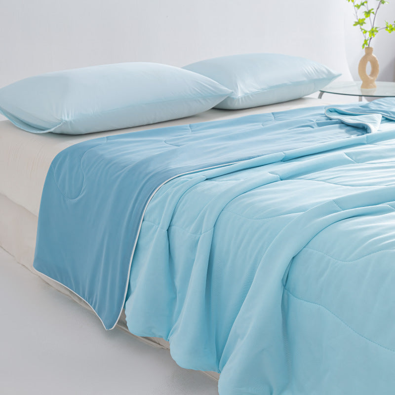Unisex nan atmungsaktive Sommerdecke mit kühlender Mikrofaserfüllung und leichter Steppsteppung Brehn