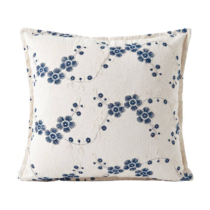 Dekoratives Kissen mit floralem Stickdesign
