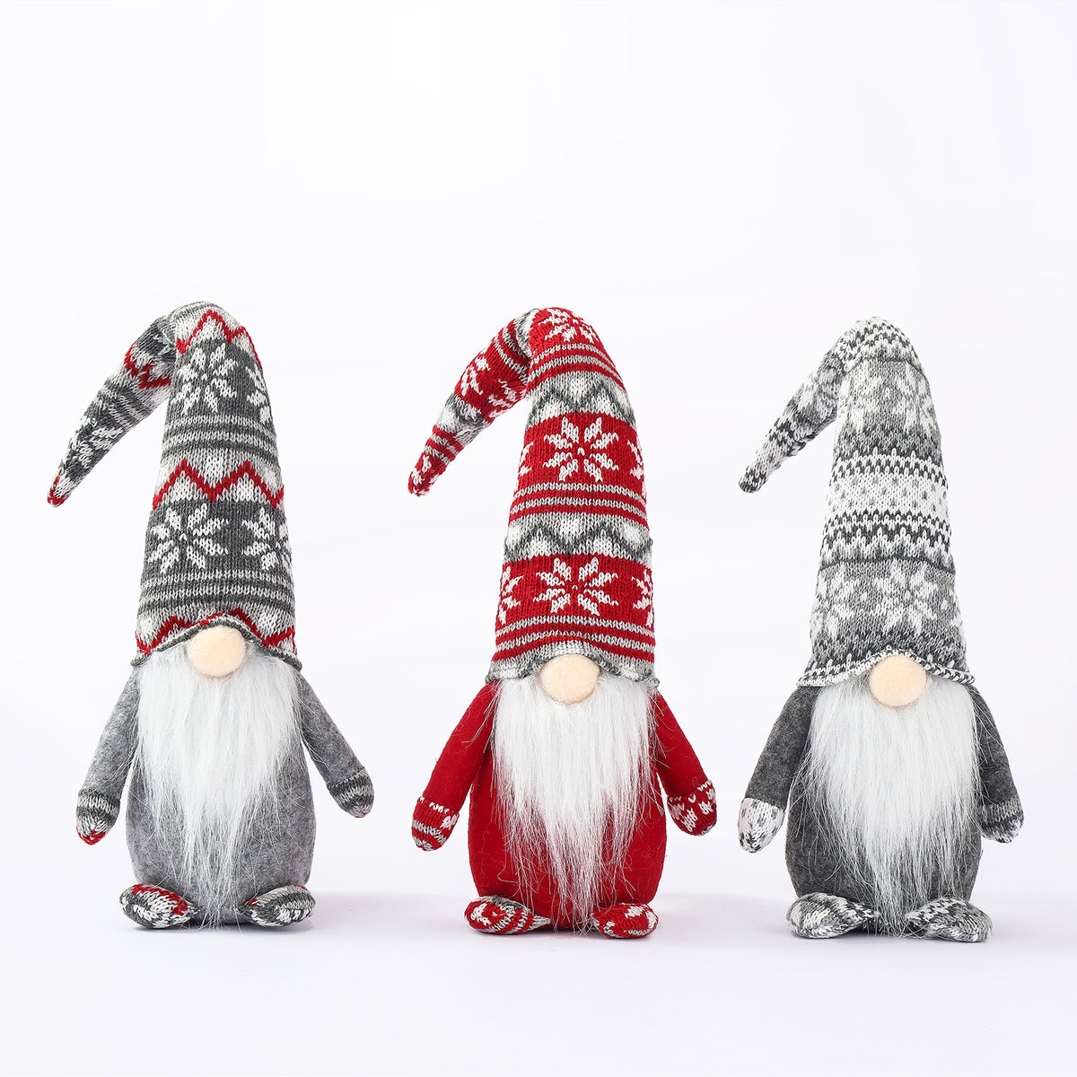 Dekorative Weihnachtsgnom mit gestricktem Hut Brehn