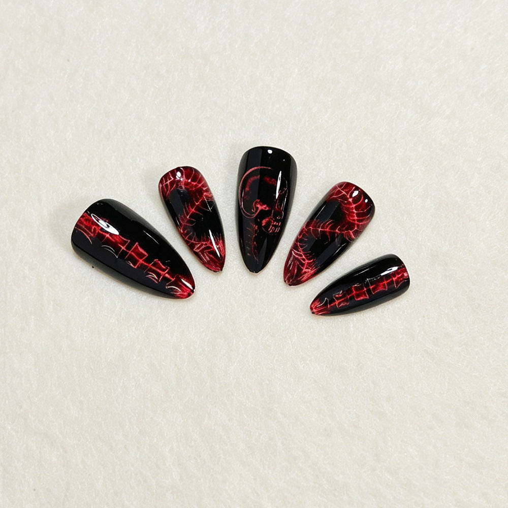 Gothic-inspirierte Nail Art Tipps Brehn