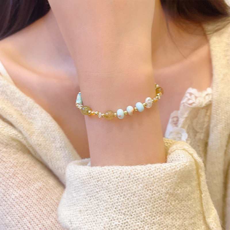 Künstlerisches Perlenarmband Brehn
