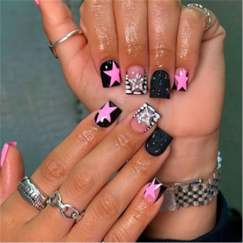 Künstlerisches Press-On-Nagelset mit Premium-Verzierungen Brehn