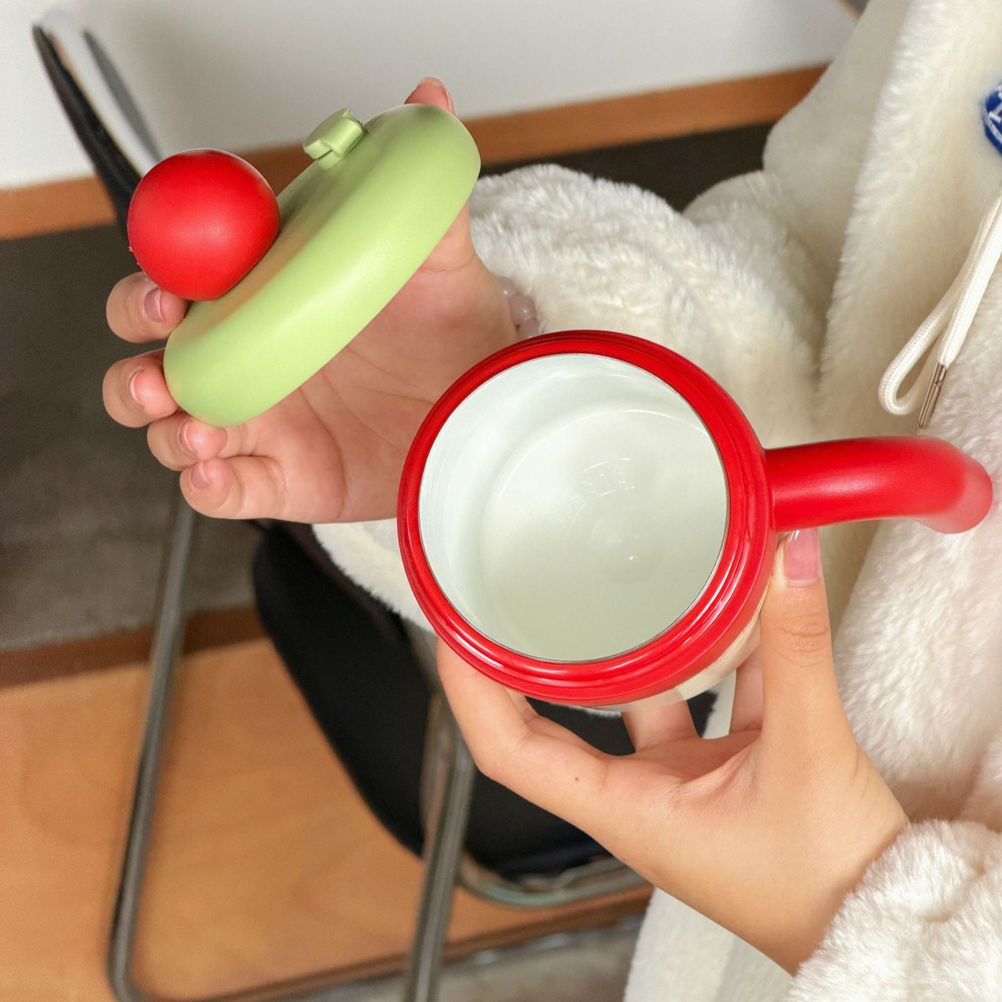 Damen verspielter Kaffeebecher Brehn