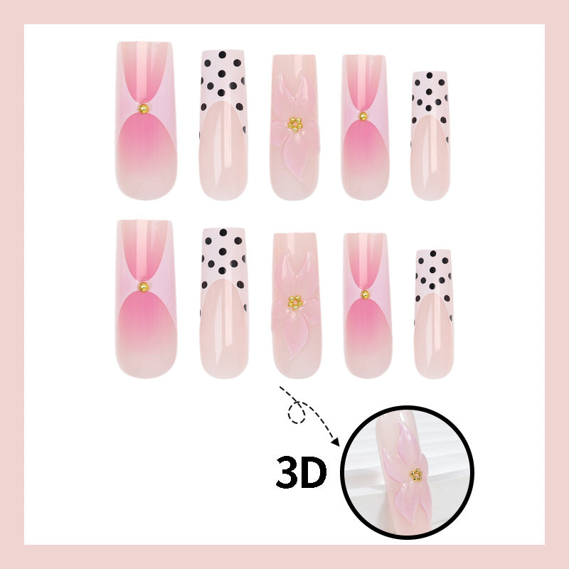 Kunstnagelset mit eleganten Blüten- und Punktmustern Brehn