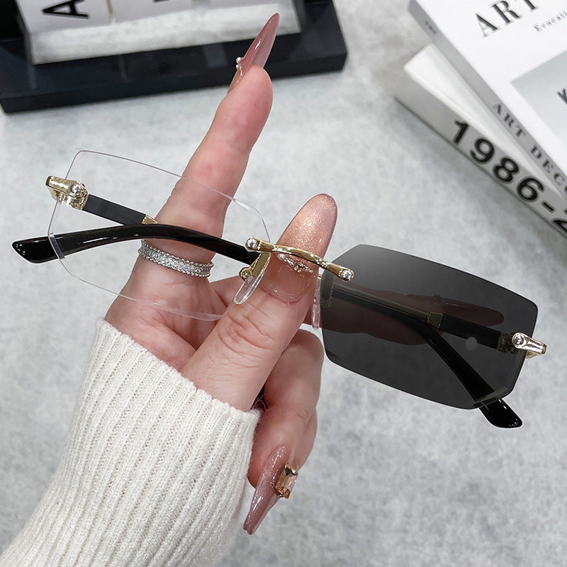 Damen stilvolle Designer-Brille mit multifunktionalen Gläsern Brehn