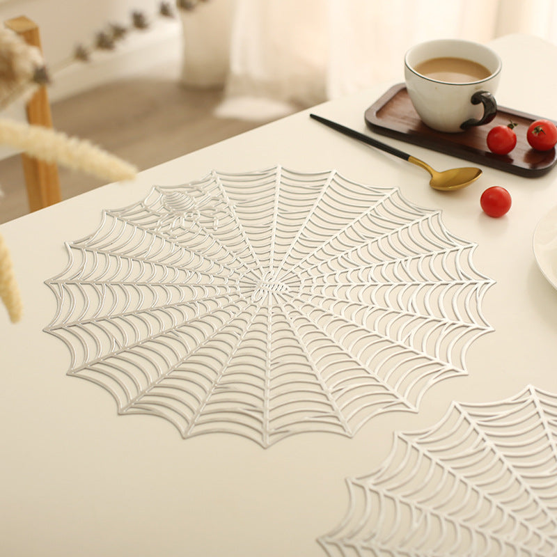 Rundes filigranes Spinnennetz-Platzset aus hitze- und wasserabweisendem PVC für Tischdekoration
